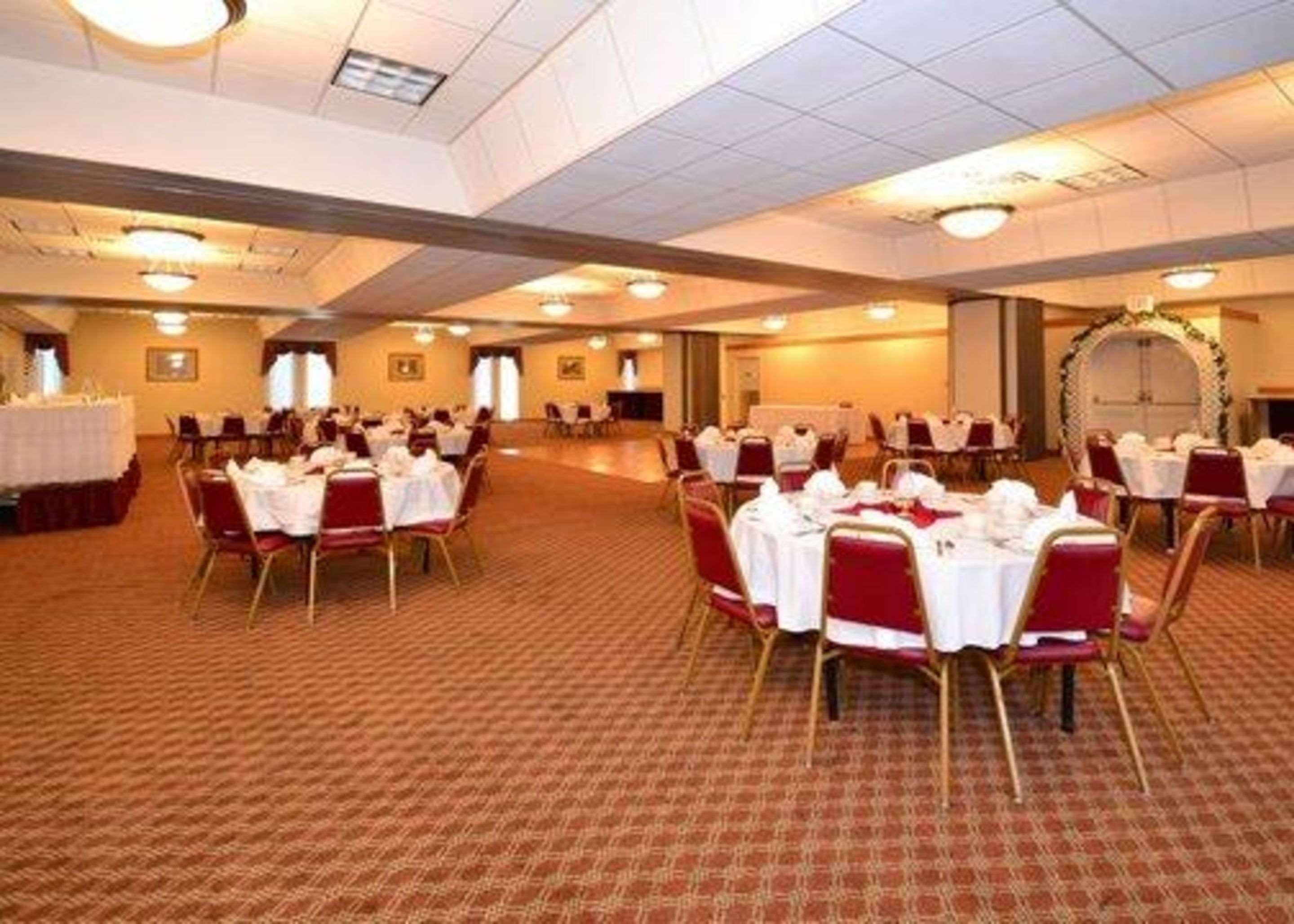 Quality & Conference Center Inn 3*