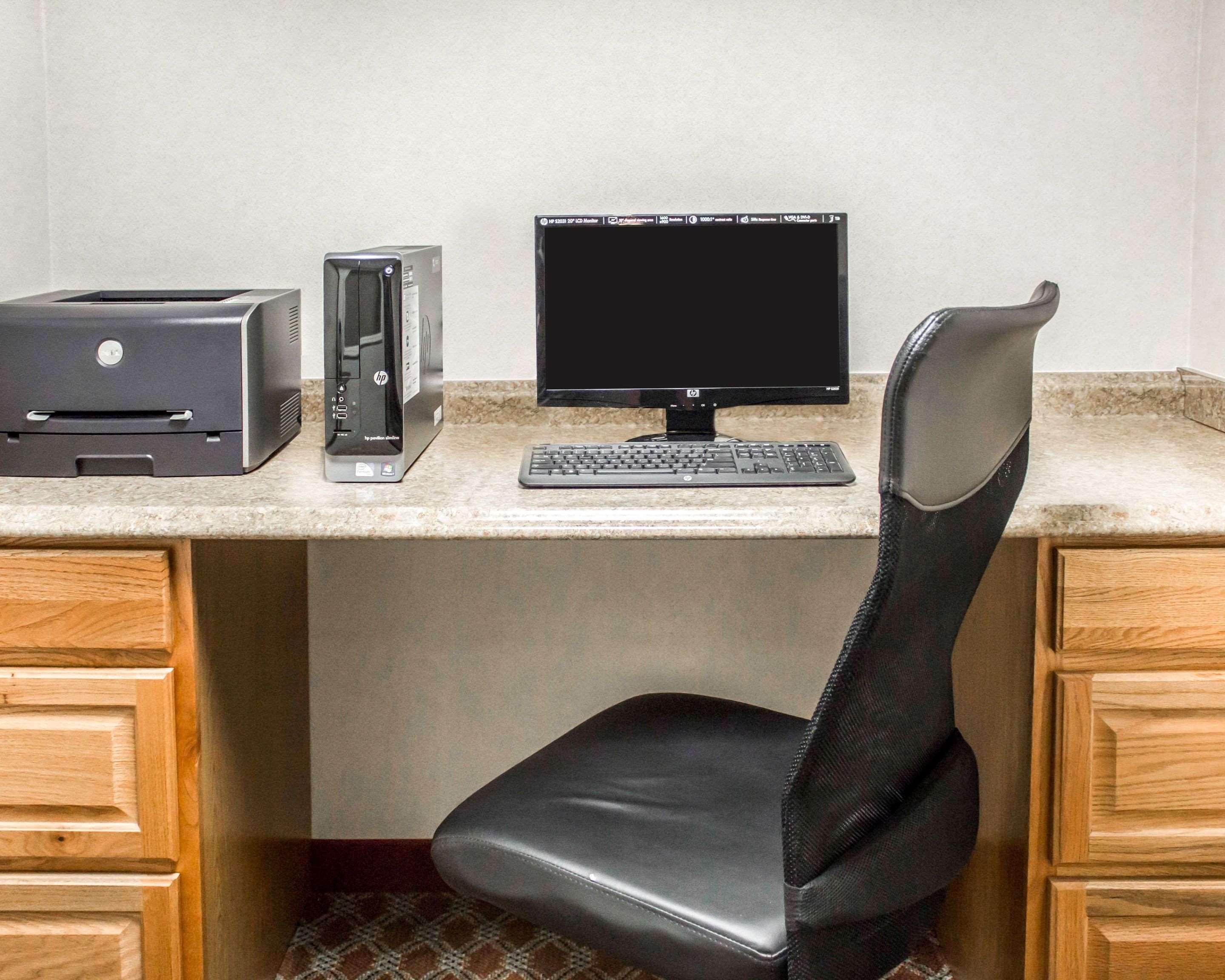 Quality & Conference Center 3*